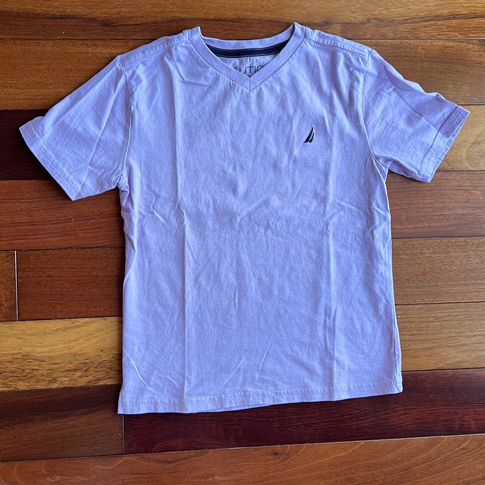 New never worn no tags kids purple Náutica t shirt